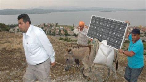 İ­z­m­i­r­­d­e­ ­E­ş­e­k­ ­S­ı­r­t­ı­n­d­a­ ­E­l­e­k­t­r­i­k­ ­Ü­r­e­t­t­i­l­e­r­